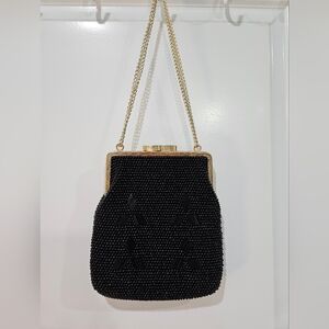 1980s Black Beaded Evening Purse With Diamond Pattern On Front With Gold Tones